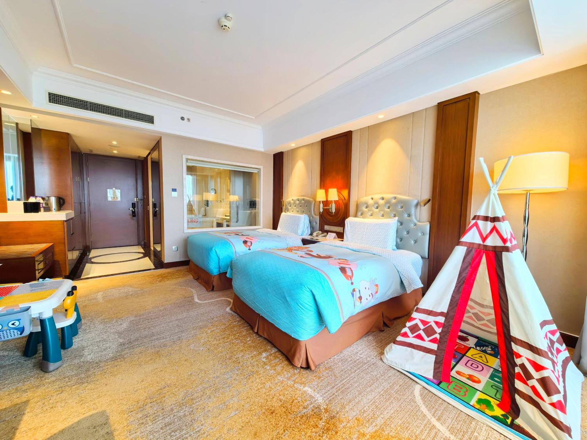 Doubletree By Hilton Ningbo - Chunxiao Hotel Buitenkant foto