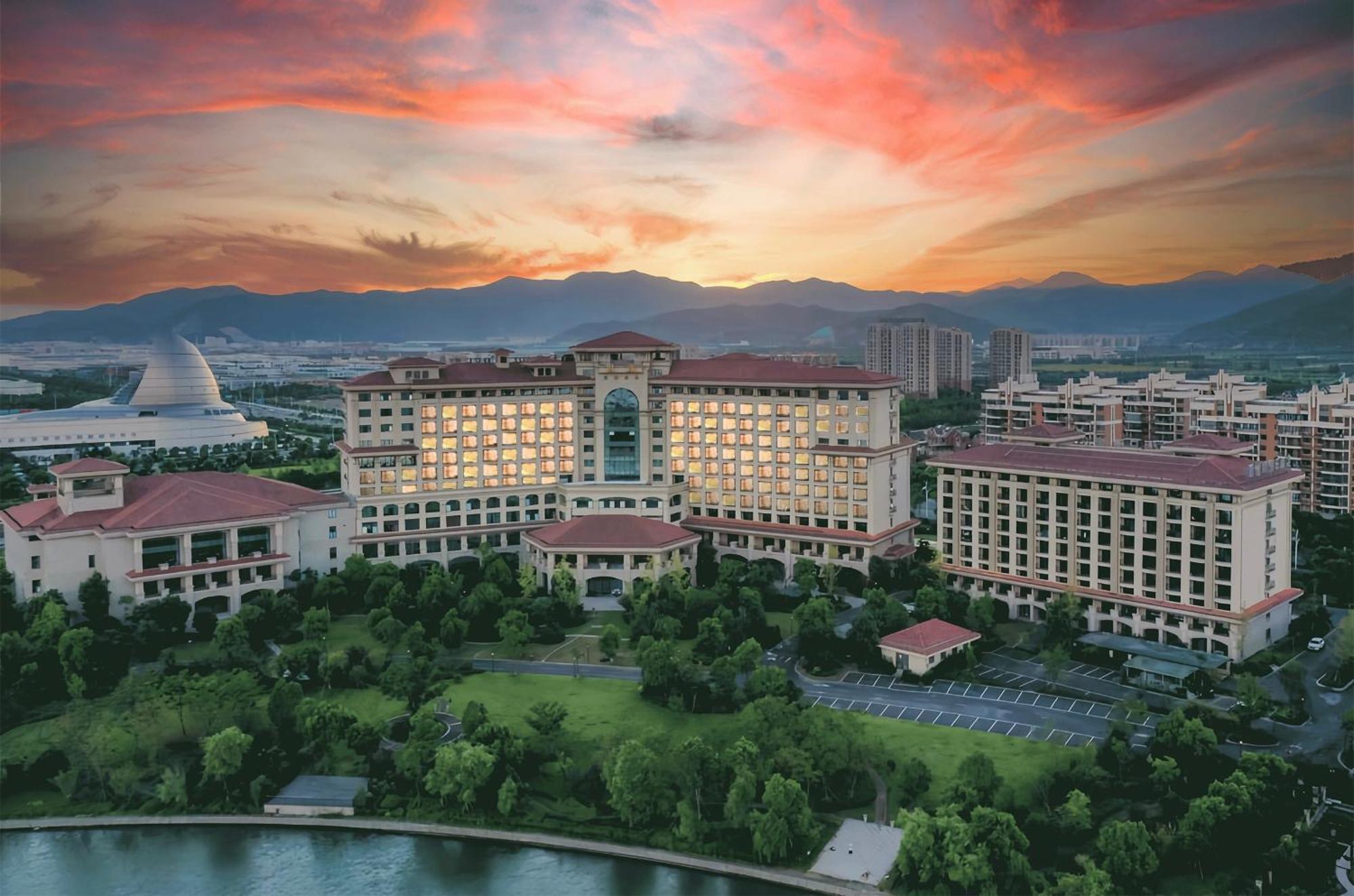 Doubletree By Hilton Ningbo - Chunxiao Hotel Buitenkant foto