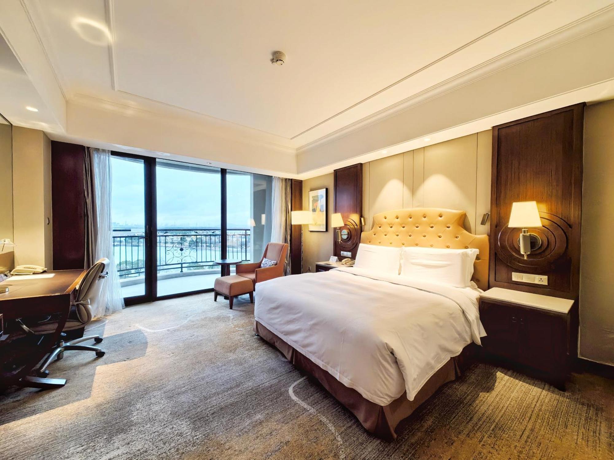 Doubletree By Hilton Ningbo - Chunxiao Hotel Buitenkant foto