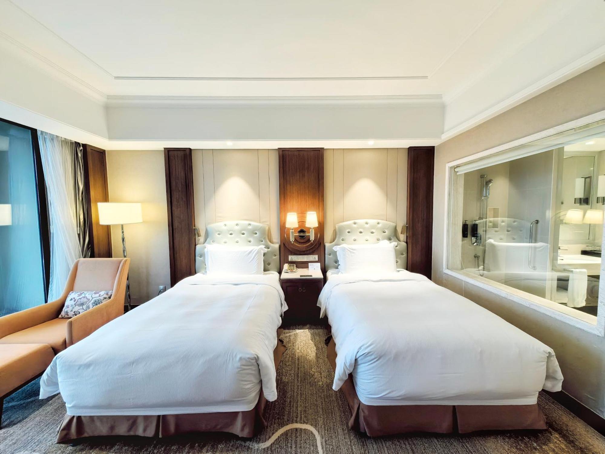 Doubletree By Hilton Ningbo - Chunxiao Hotel Buitenkant foto